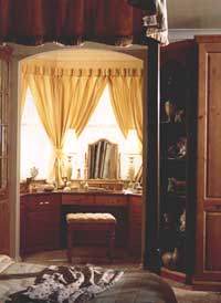 Bedroom , Panarea dresser cleverly fitted into bay window